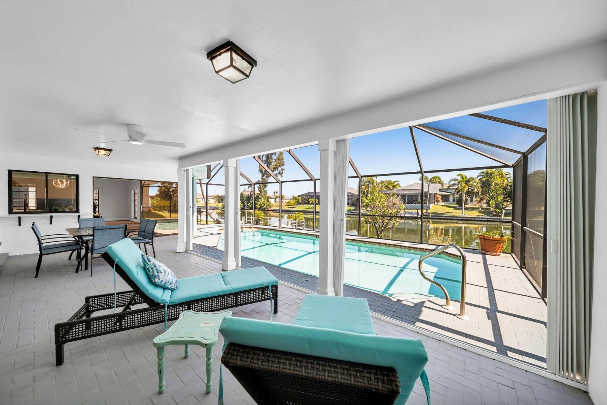 Luxury Waterfront Haven In Cape Coral - Dog-Friendly Escape With Private Poolヴィラ エクステリア 写真